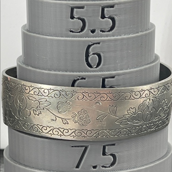 1.31.26-29  Kirk Stieff Pewter Spring Peony Engraved Cuff Bracelet - Picture 8 of 8
